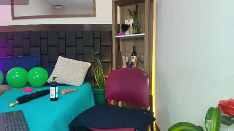 elenna_boobs_ online show from 17, 3, 2026