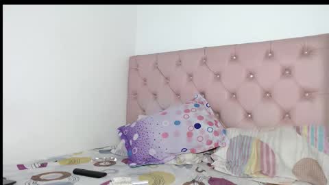 Snapshot of elettra_parisi19 chatting on 19, 9, 2025 elettra_parisi19 online show from 19, 9, 2025