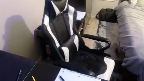 Snapshot of elevatetlb chatting on 22, 9, 2025 Walker online show from 22, 9, 2025