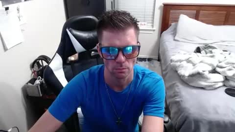 Snapshot of elevatetlb chatting on 6, 10, 2025 Walker online show from 6, 10, 2025