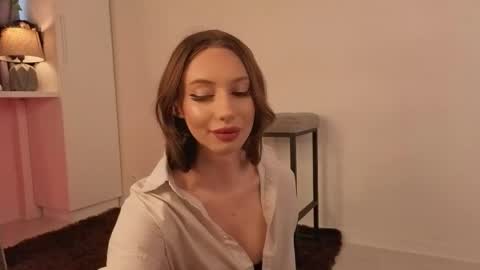 Elfie online show from 12, 4, 2026