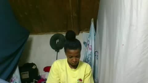 Snapshot of elia011 chatting on 5, 3, 2026 elia011 online show from 5, 3, 2026