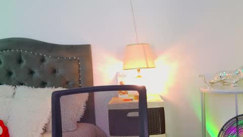 Snapshot of elian_craiggggg chatting on 31, 5, 2026 Elian online show from 31, 5, 2026