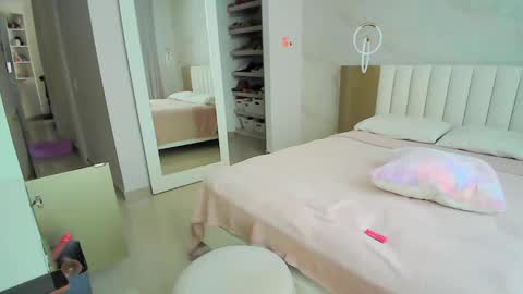 Eliana Bort online show from 13, 3, 2026