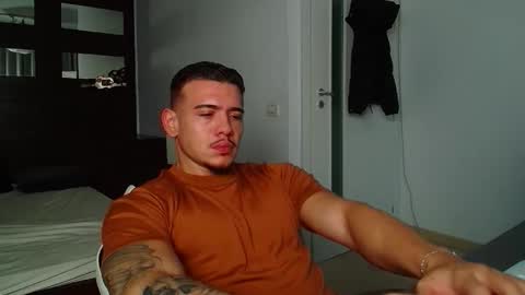 ElijahThorne online show from 2, 12, 2025