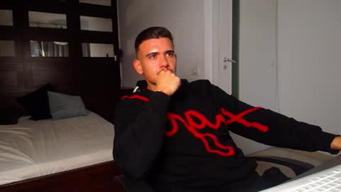 Snapshot of elijahthorne chatting on 13, 3, 2026 ElijahThorne online show from 13, 3, 2026