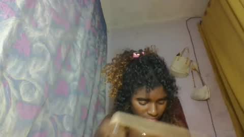 elina981 online show from 18, 4, 2026