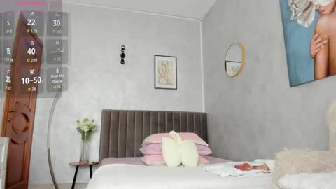 Elina online show from 15, 4, 2026