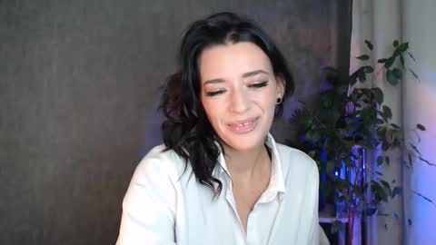 Elina online show from 22, 10, 2025