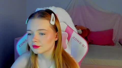 Snapshot of elinavale chatting on 3, 5, 2026 elinavale online show from 3, 5, 2026
