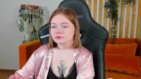 Snapshot of elinavale chatting on 17, 7, 2026 elinavale online show from 17, 7, 2026