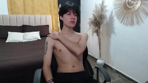 Snapshot of elio_collem chatting on 10, 10, 2025 ELIO online show from 10, 10, 2025