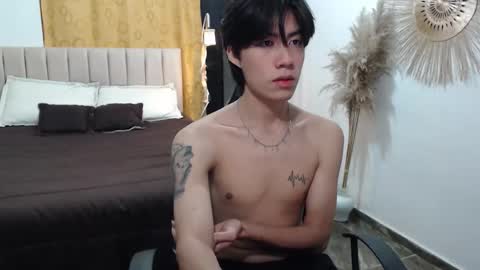 Snapshot of elio_collem chatting on 2, 11, 2025 ELIO online show from 2, 11, 2025