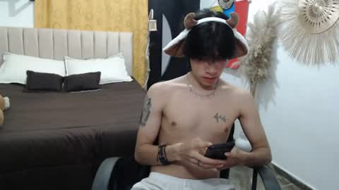 Snapshot of elio_collem chatting on 4, 7, 2026 ELIO online show from 4, 7, 2026