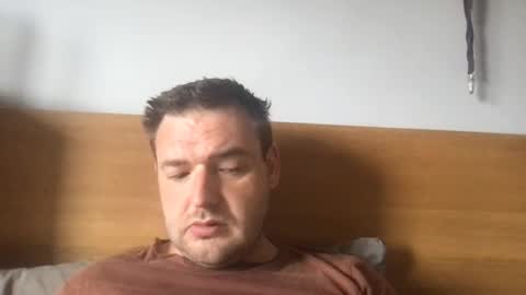 Snapshot of eliot26 chatting on 27, 4, 2026 e26 online show from 27, 4, 2026