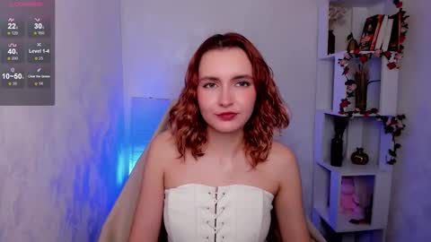 Snapshot of elis_cherry chatting on 8, 10, 2025 Elis  online show from 8, 10, 2025