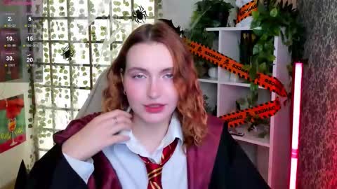 Snapshot of elis_cherry chatting on 27, 10, 2025 Elis  online show from 27, 10, 2025