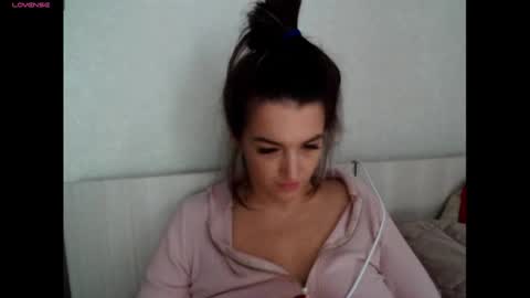 elisa_dove208 online show from 15, 10, 2025