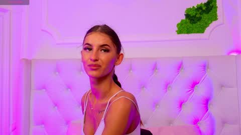 Snapshot of elisacharm chatting on 13, 5, 2026 ElisaCharm online show from 13, 5, 2026