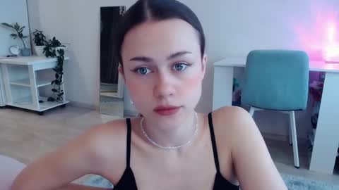 Snapshot of eliscuteblonde chatting on 8, 2, 2026 Elis online show from 8, 2, 2026