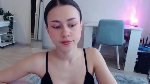 Snapshot of eliscuteblonde chatting on 9, 2, 2026 Elis online show from 9, 2, 2026