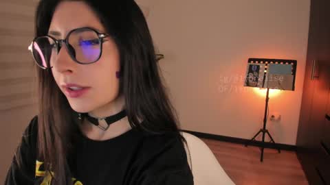 Snapshot of elise_77 chatting on 28, 5, 2026 Eli online show from 28, 5, 2026