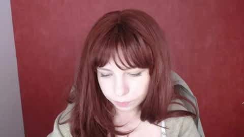 Snapshot of elise_kissu_ chatting on 14, 10, 2025 Alice online show from 14, 10, 2025