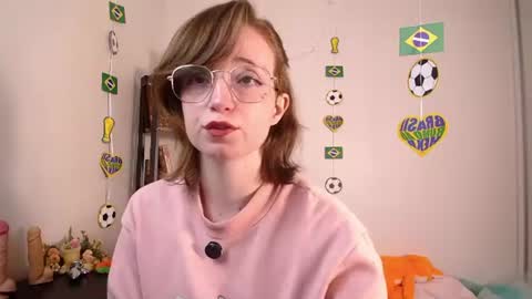 Snapshot of elise_nyx chatting on 12, 6, 2026 elise_nyx online show from 12, 6, 2026