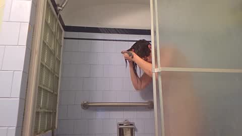 elisehipele online show from 21, 9, 2025