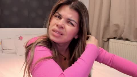 Elly online show from 30, 3, 2026