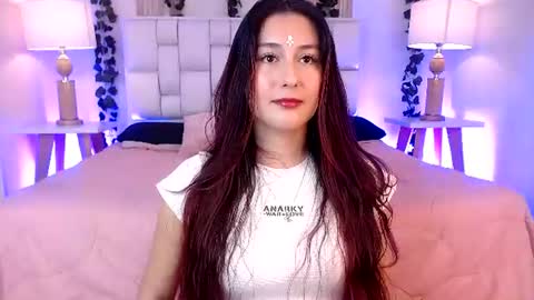 Snapshot of elisevalmont chatting on 24, 6, 2026 ELISE online show from 24, 6, 2026