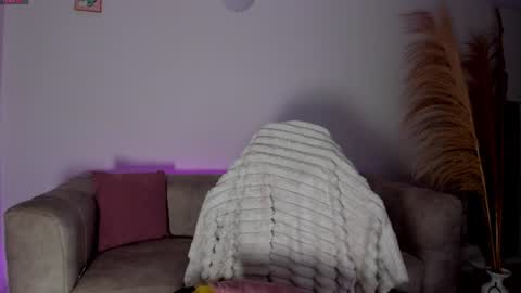Snapshot of elissa_dominguez chatting on 10, 7, 2026 Elissa online show from 10, 7, 2026