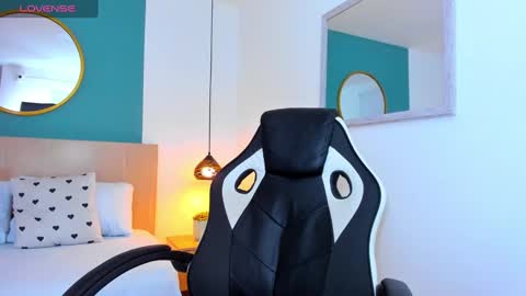 Snapshot of elissa_iris chatting on 11, 3, 2025 E L I S S A online show from 11, 3, 2025