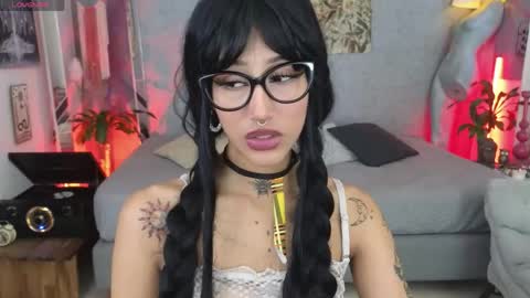 Snapshot of elissecinnamon_ chatting on 24, 5, 2026 Elissecinnamon online show from 24, 5, 2026