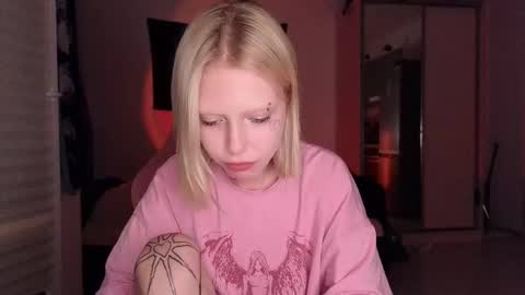 Elizabeth online show from 9, 10, 2025