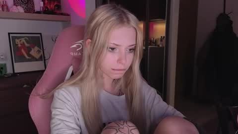 Elizabeth online show from 25, 3, 2026