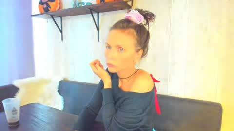 Elizabethangel online show from 26, 7, 2026