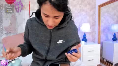 Elizabet Taylor online show from 23, 2, 2025