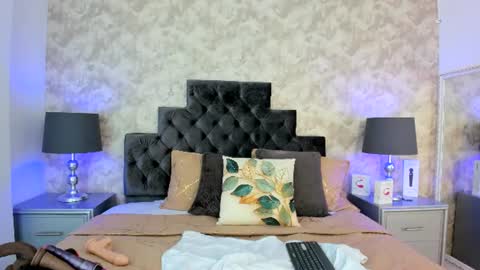 Snapshot of elizabeth_colleman chatting on 23, 6, 2026 Elizabeth online show from 23, 6, 2026