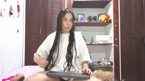 Snapshot of elizabeth_evanz chatting on 12, 2, 2025 elizabeth online show from 12, 2, 2025