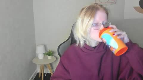 Elizabeth online show from 18, 11, 2025