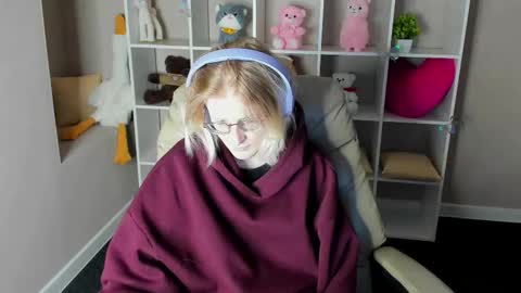 Elizabeth online show from 19, 12, 2025