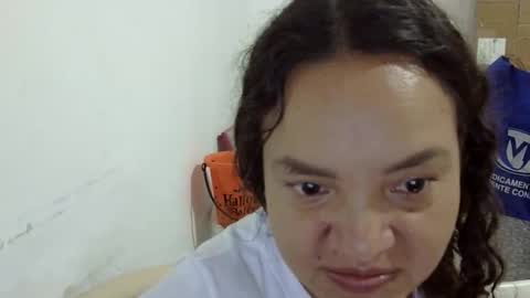 Snapshot of elizabeth_martinez_ chatting on 4, 5, 2026 Elizabeth Martinez online show from 4, 5, 2026