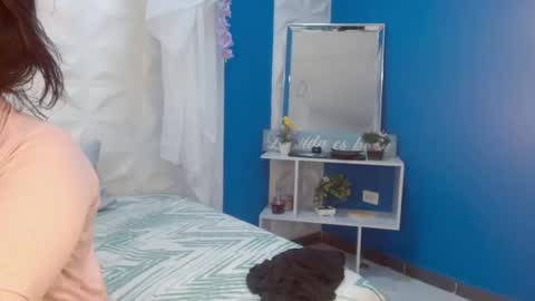 Elizabeth  online show from 12, 4, 2026