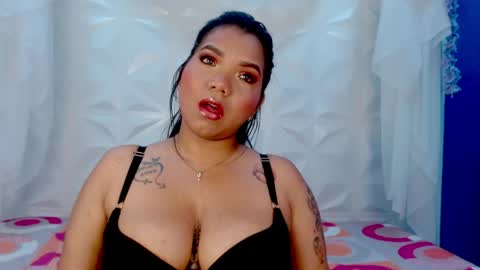 Elizabeth  online show from 30, 4, 2026