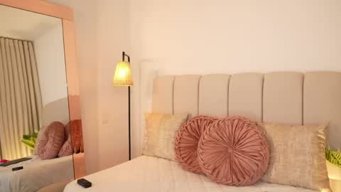 Eliza online show from 24, 4, 2026