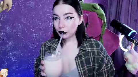 Snapshot of elizabethflowerr chatting on 3, 7, 2026 Eli online show from 3, 7, 2026