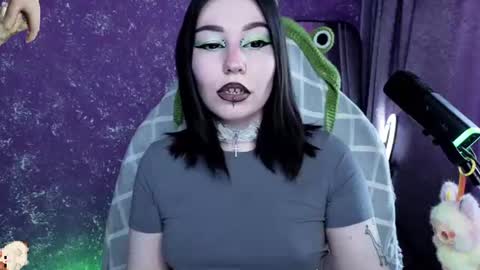Snapshot of elizabethflowerr chatting on 8, 7, 2026 Eli online show from 8, 7, 2026