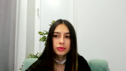 elizabethwall online show from 22, 1, 2025