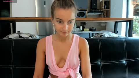 Snapshot of elizsweet chatting on 24, 4, 2026 Eliz online show from 24, 4, 2026
